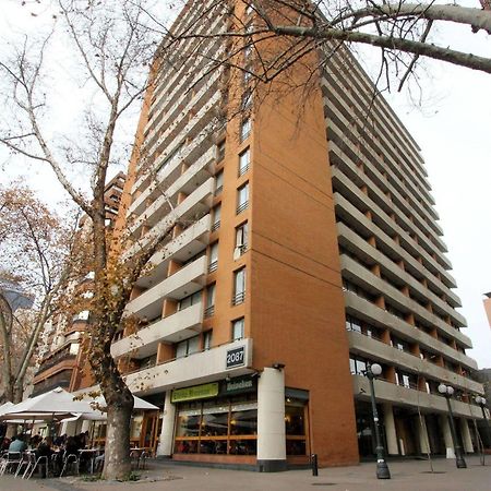 Providencia Suite Diego De Velasquez Santiago del Cile Esterno foto