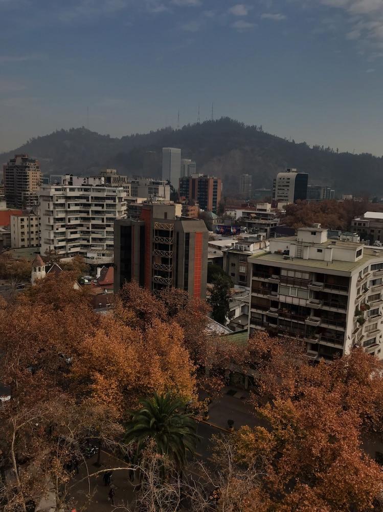 Providencia Suite Diego De Velasquez Santiago del Cile Esterno foto
